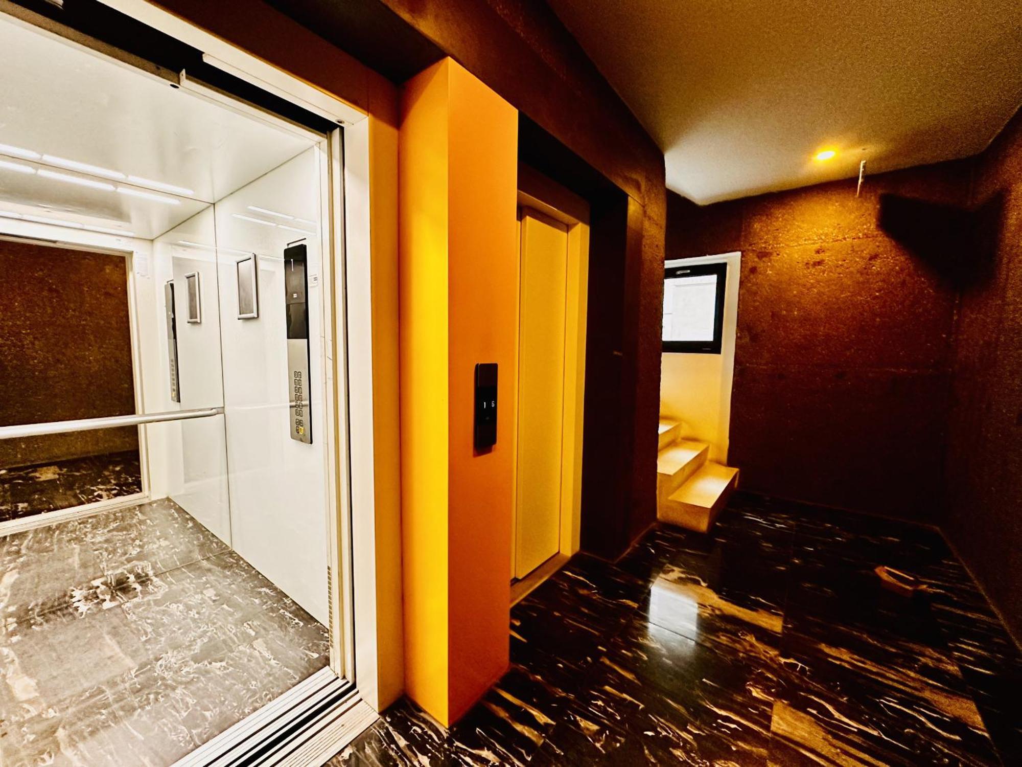 Novum Comfort Bucarest Extérieur photo